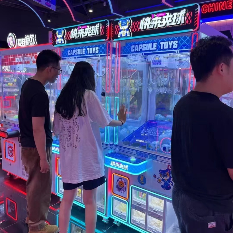 Capsule Toys Claw Machine Cran - Arcade Prize Vending Machine 评论和价格